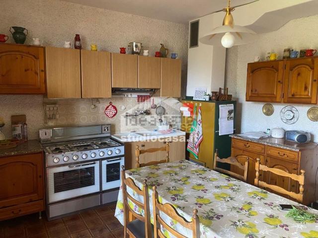 Appartamento in vendita a Comunità Montana della Valle Brembana, Zogno