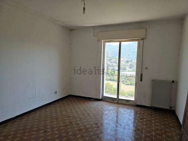 Appartamento in vendita a Casella, Liguria