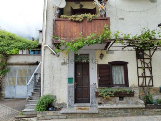 Appartamento in vendita a Regoledo, Berbenno Di Valtellina