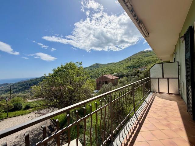 Appartamento in vendita a Diano Arentino, Liguria
