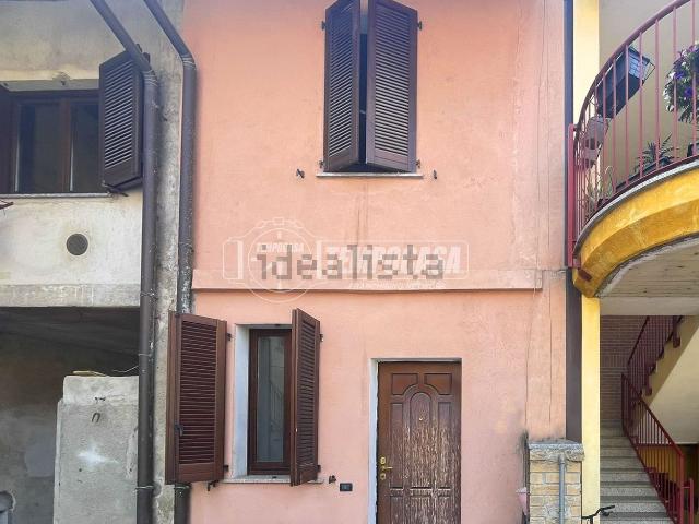 Appartamento in vendita a Cesano Maderno, Lombardia