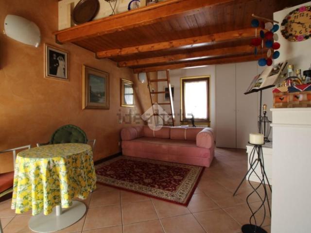 Appartamento in vendita a Pradalunga, Lombardia