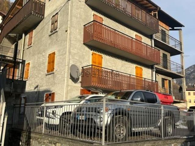 Appartamento in vendita a Lanzada, Sondrio