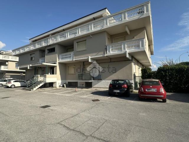 Appartamento in vendita a Marina di Carrara, Carrara