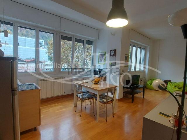 Appartamento in vendita a Como, Lombardia