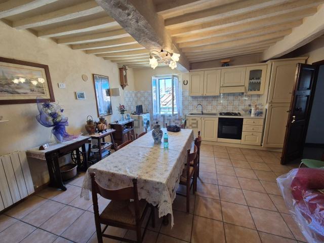 Appartamento in vendita a Monterotondo Marittimo, Toscana