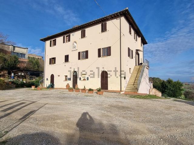 Appartamento in vendita a Volterra, Toscana