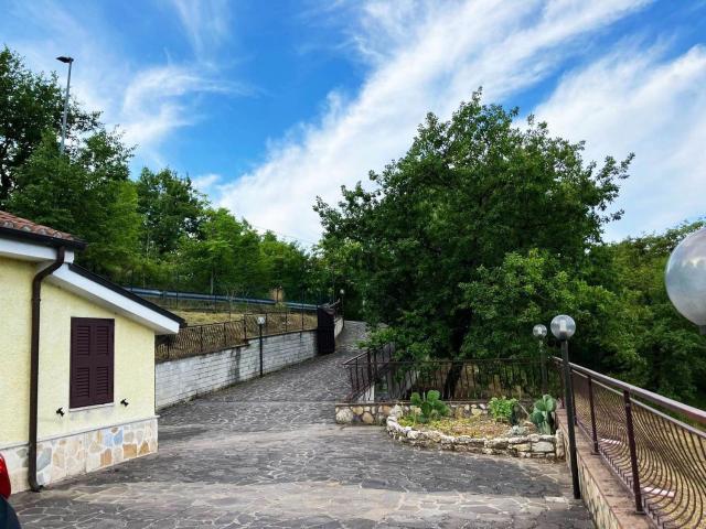 Appartamento in vendita a Colli Sul Velino, Lazio