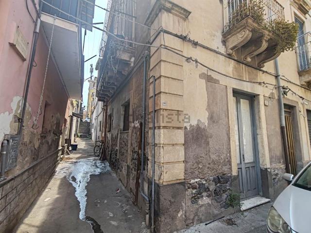 Appartamento in vendita a Santa Maria Di Licodia, Sicilia