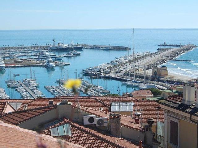 Appartamento in vendita a Caramagnetta, Imperia