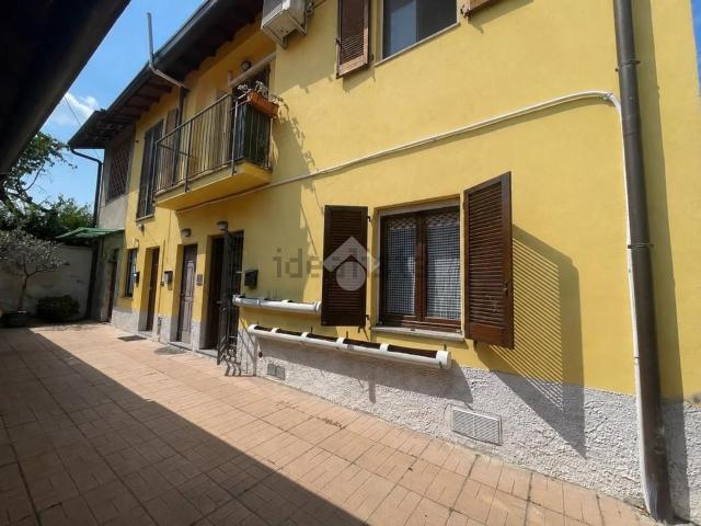 Appartamento in vendita a Curt de Giren, Paderno d'Adda