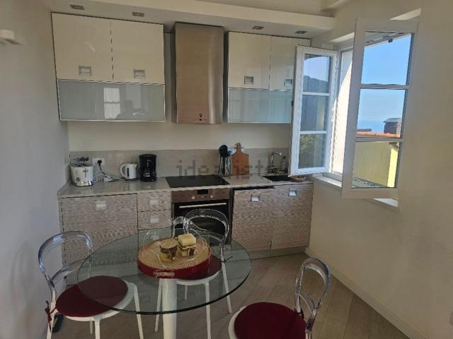 Appartamento in vendita a Magliolo, Liguria