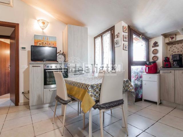 Appartamento in vendita a Lurago Marinone, Lombardia