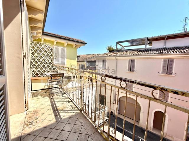 Attico in vendita a Desenzano Del Garda, Lombardia