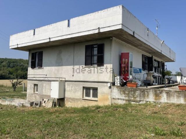 Appartamento in vendita a Mosciano Sant'Angelo, Teramo