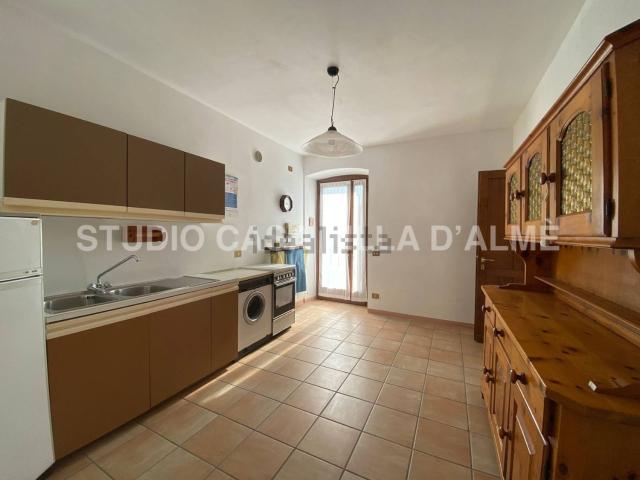 Appartamento in vendita a Precornelli, Palazzago