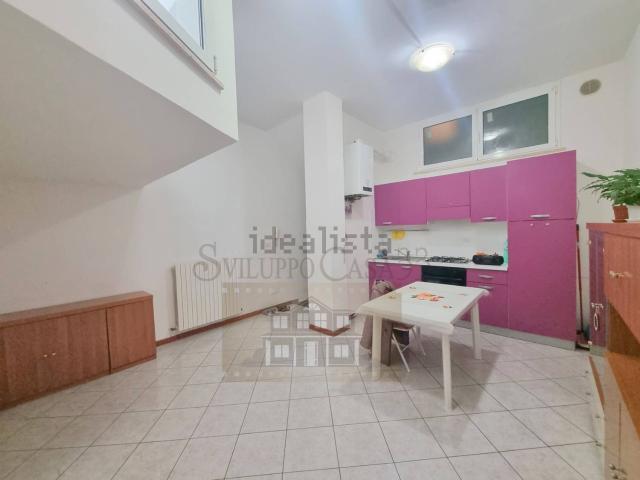 Appartamento in vendita a Marina centro, Marche