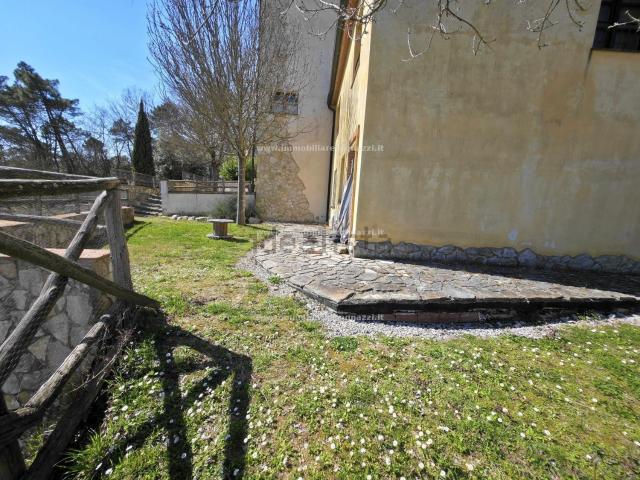 Appartamento in vendita a Unione dei Comuni Circondario dell'Empolese Valdelsa, Gambassi Terme