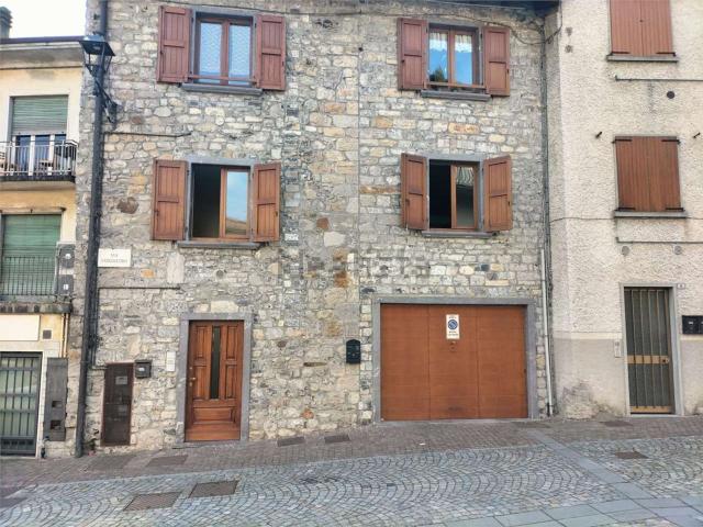 Appartamento in vendita a Comunità Montana della Valle Brembana, Val Brembilla