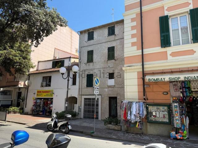 Appartamento in vendita a Diano Calderina, Diano Marina
