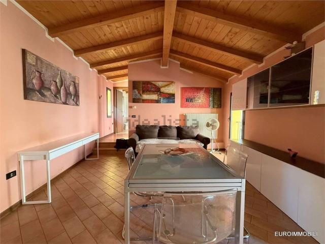 Appartamento in vendita a Traversetolo, Reggio Emilia
