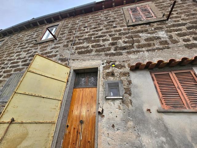 Appartamento in vendita a Bomarzo, Lazio