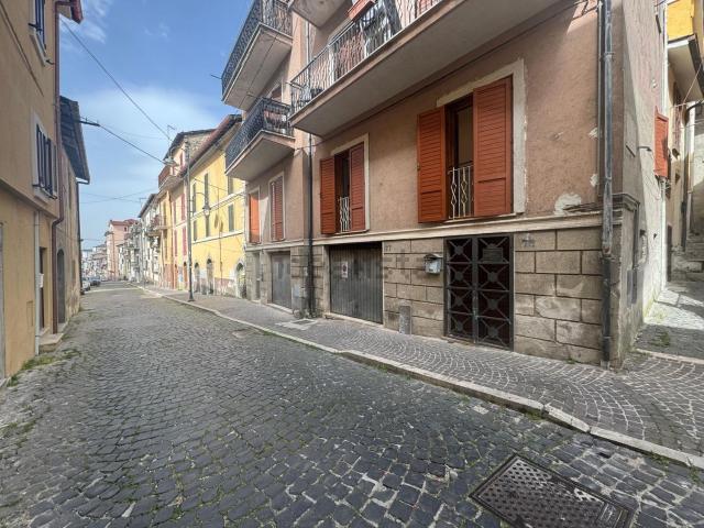 Appartamento in vendita a Carsoli, Abruzzo