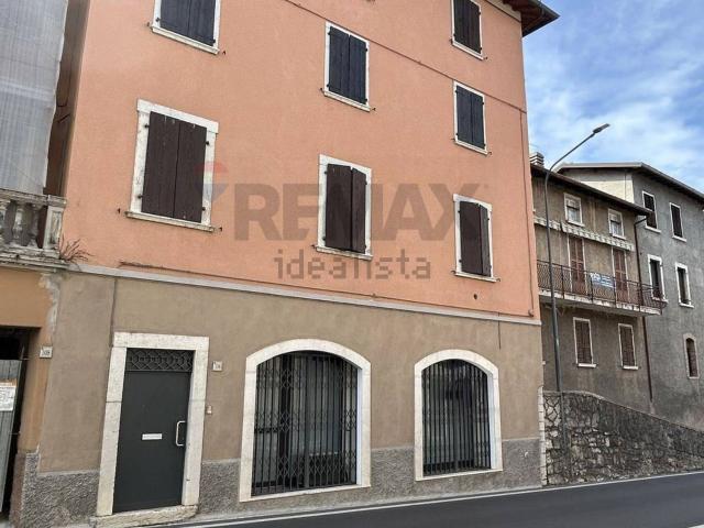 Appartamento in vendita a Comunità Montana Parco Alto Garda bresciano, Gargnano