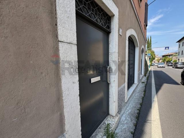 Appartamento in vendita a Comunità Montana Parco Alto Garda bresciano, Gargnano