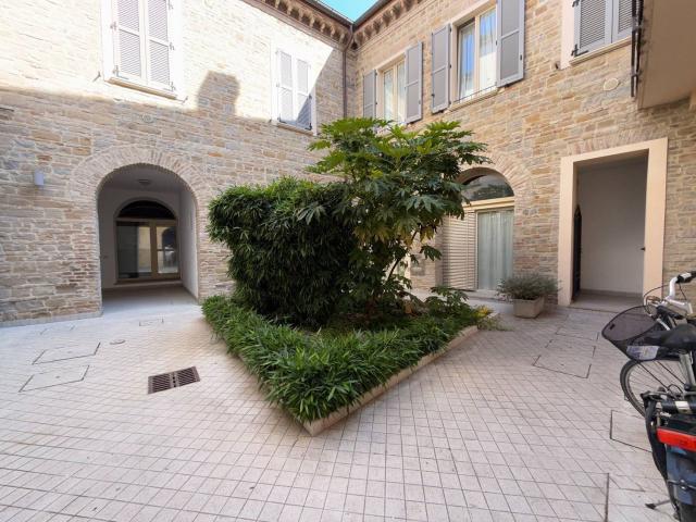 Appartamento in vendita a Centro Storico, Marche