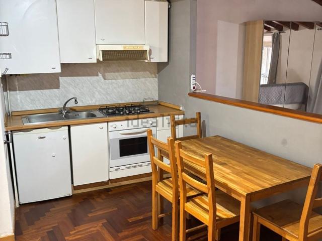 Appartamento in vendita a Borgo Santa Caterina, Bergamo