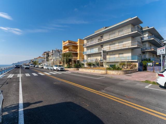 Appartamento in vendita a Furci Siculo, Messina
