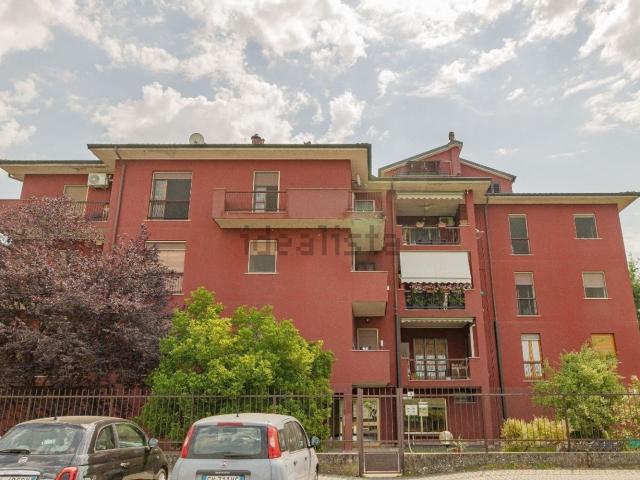 Appartamento in vendita a Ozzero, Lombardia