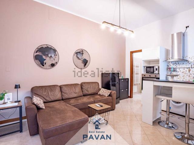 Appartamento in vendita a Bonaria, Cagliari