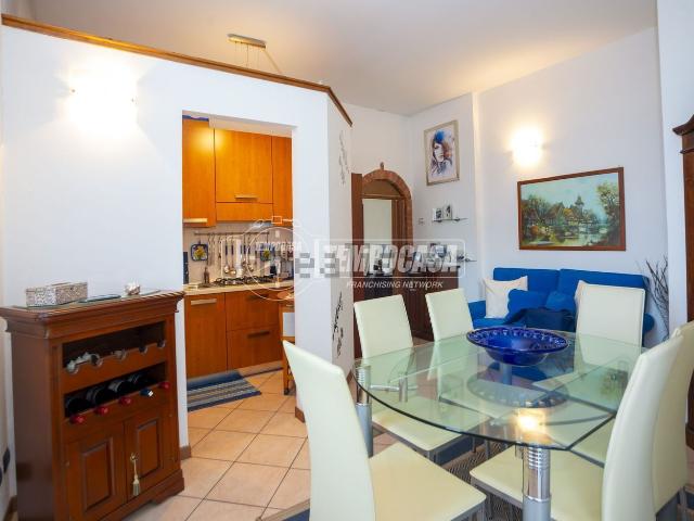 Appartamento in vendita a Cantù, Como