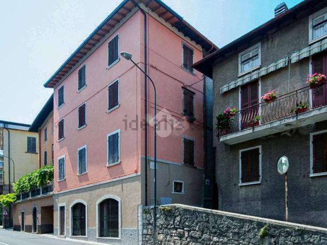 Appartamento in vendita a Comunità Montana Parco Alto Garda bresciano, Gargnano