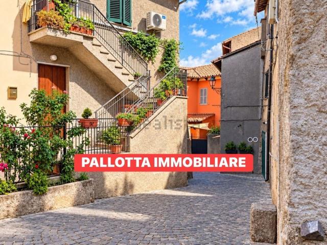 Appartamento in vendita a Capodimonte, Viterbo