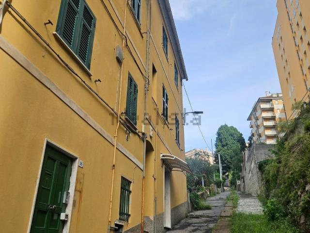 Appartamento in vendita a Chiappeto, Genova