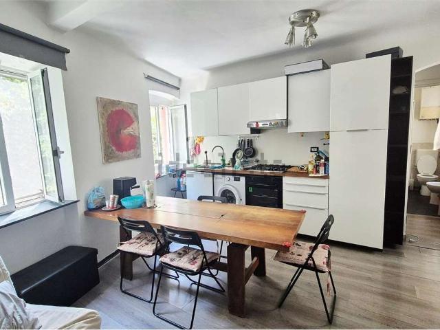 Appartamento in vendita a Chiappeto, Genova