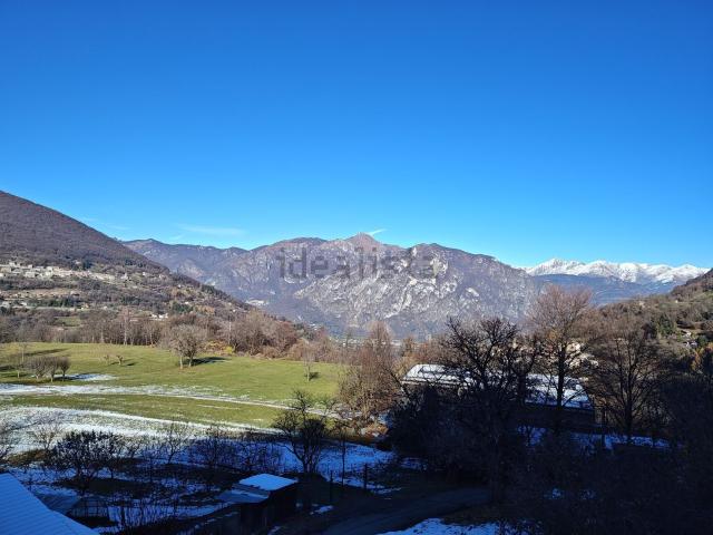Appartamento in vendita a Laino, Lombardia