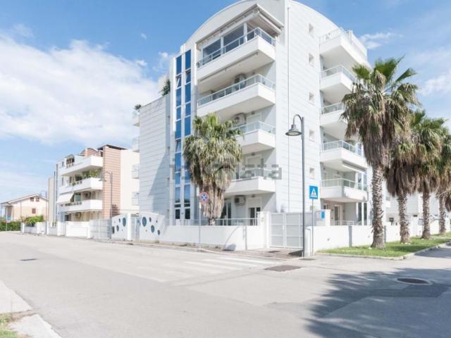 Appartamento in vendita a Roseto Degli Abruzzi, Abruzzo