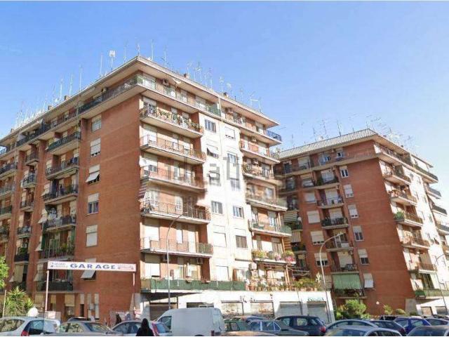 Appartamento in vendita a Municipio Roma VII, Roma Capitale