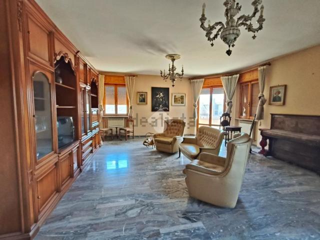 Appartamento in vendita a Gualdo Tadino, Umbria