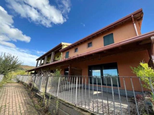 Appartamento in vendita a Rivabella, Momperone
