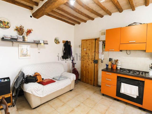 Appartamento in vendita a Lecchi, Toscana
