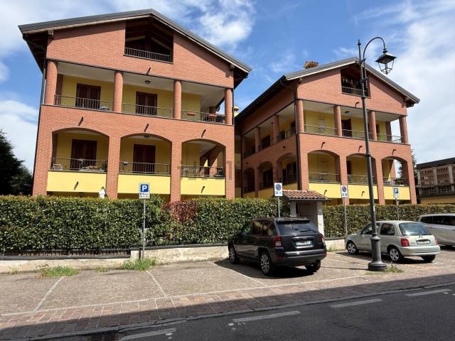 Appartamento in vendita a Imbersago, Lombardia