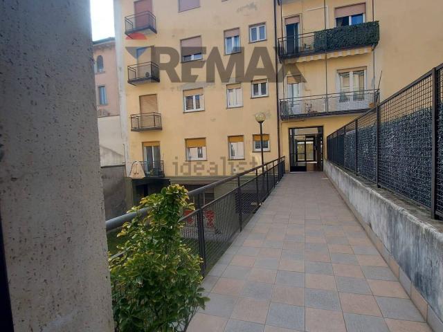 Appartamento in vendita a Biumo Superiore, Varese