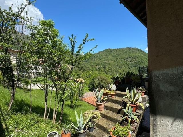 Appartamento in vendita a Ligomena, Plesio