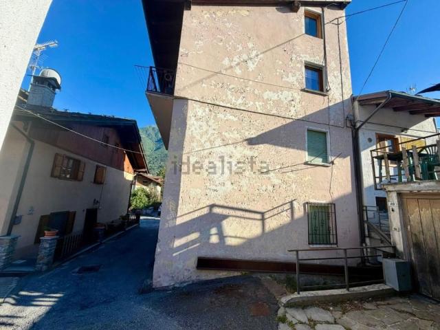 Appartamento in vendita a Quart, Aosta