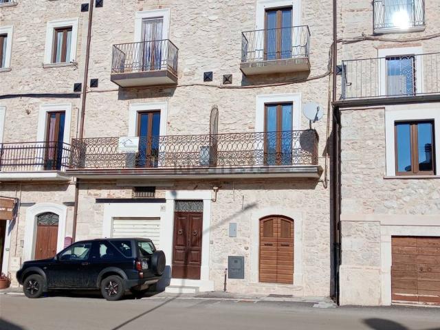 Appartamento in vendita a Rocca Di Mezzo, Abruzzo